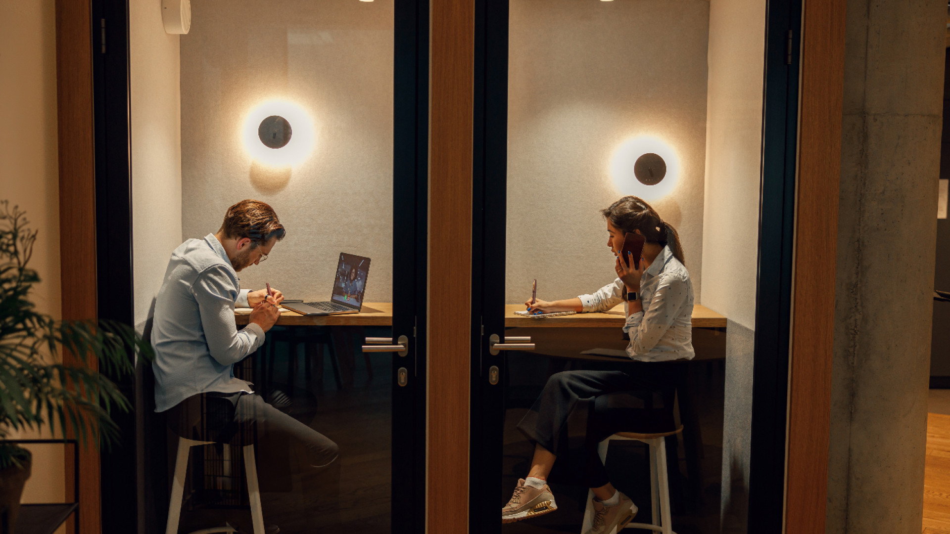 Les avantages des cabines acoustiques dans les espaces de coworking